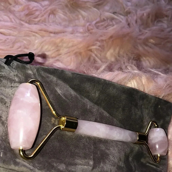 Jade Roller Pink & Gold - Picture 3 of 3